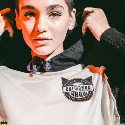 Catwoman Nine Lives Cropped Hoodie - Image 12