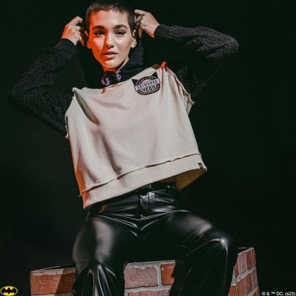 Catwoman Nine Lives Cropped Hoodie - Image 11
